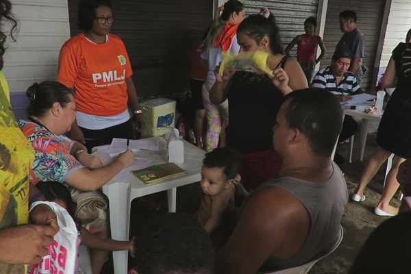 Prefeitura de Laranjal do Jari vem prestando diversos serviços durante as cheia do rio Jari.